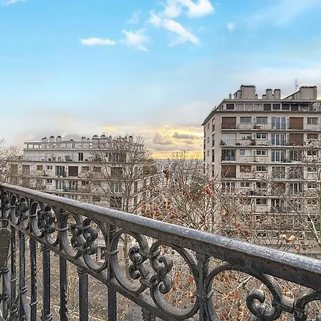 Family Haven Near The Buttes-chaumont Appartamento
